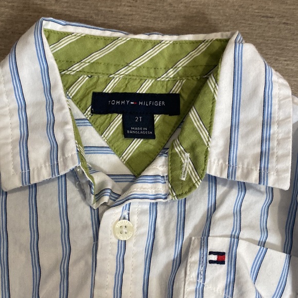 Toddler Tommy Hilfiger Button Down - Picture 2 of 2